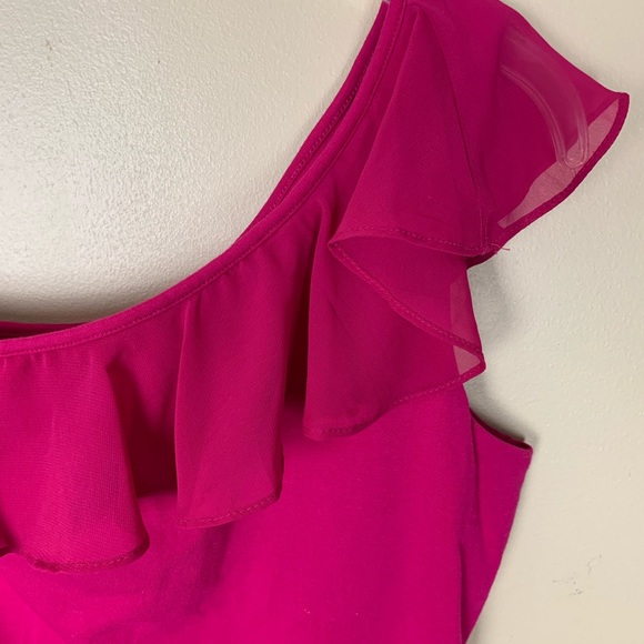 EXPRESS • One-Shoulder Top - Picture 3 of 5